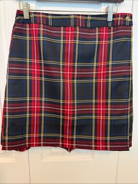 NWT Classic Red and Navy Plaid Wrap Around.